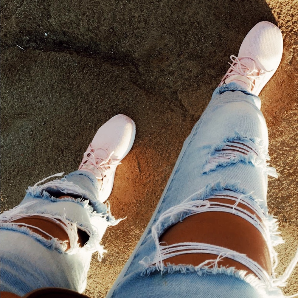 Distressed boyfriend jeans size 6